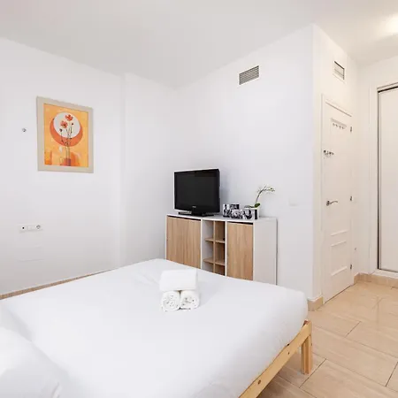 Apartment Cosy Flat Terrace 2 Bed 2 Bath Downtown *