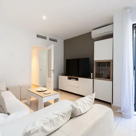 Cosy Flat Terrace 2 Bed 2 Bath Downtown Malaga
