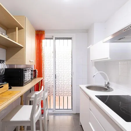 Cosy Flat Terrace 2 Bed 2 Bath Downtown Malaga