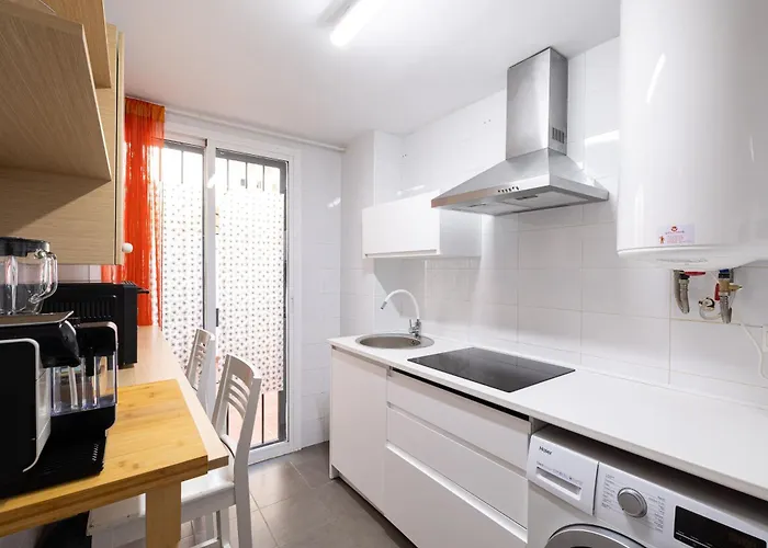 Cosy Flat Terrace 2 Bed 2 Bath Downtown Málaga